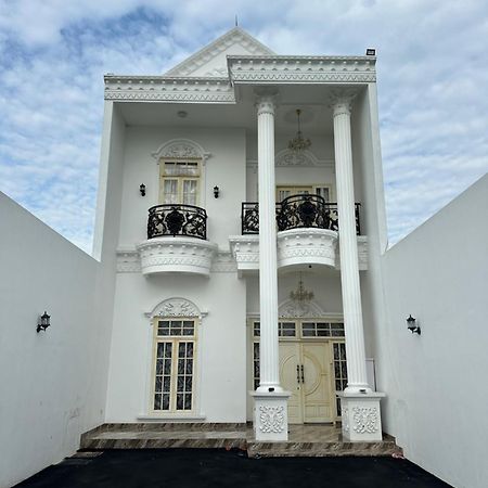 Villa Rumah Putih Jogja Yogyakarta Luaran gambar