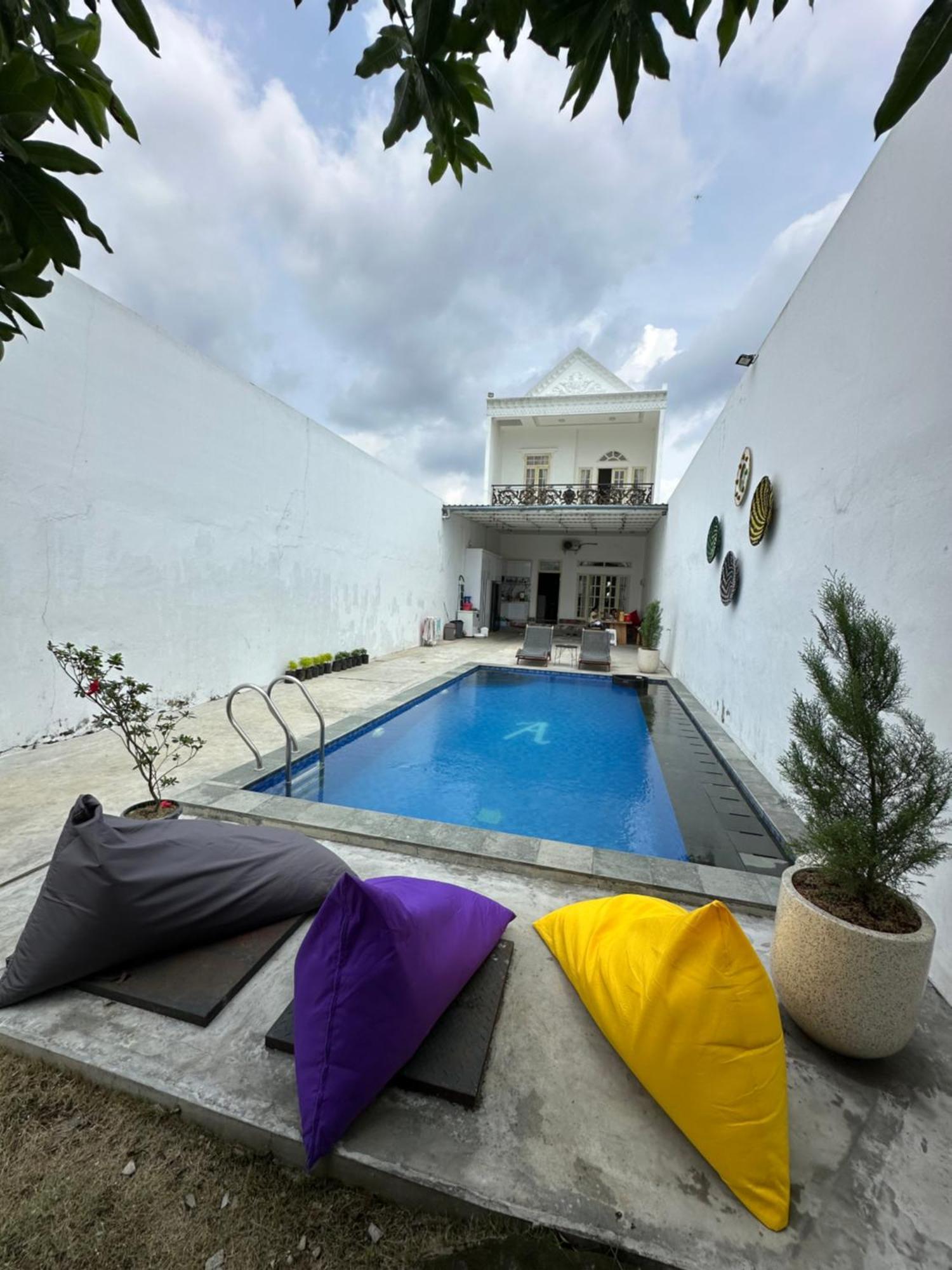 Villa Rumah Putih Jogja Yogyakarta Luaran gambar