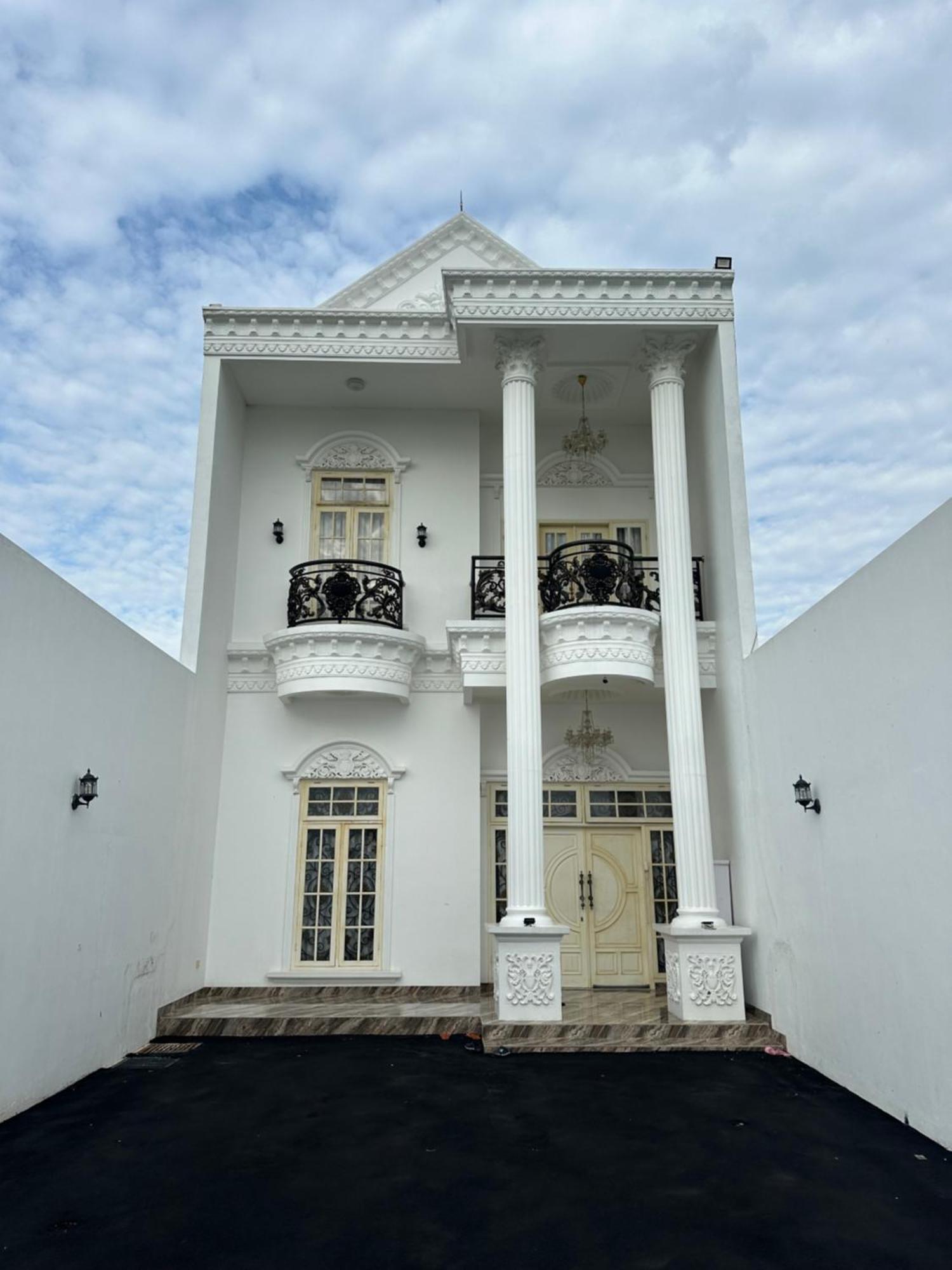 Villa Rumah Putih Jogja Yogyakarta Luaran gambar